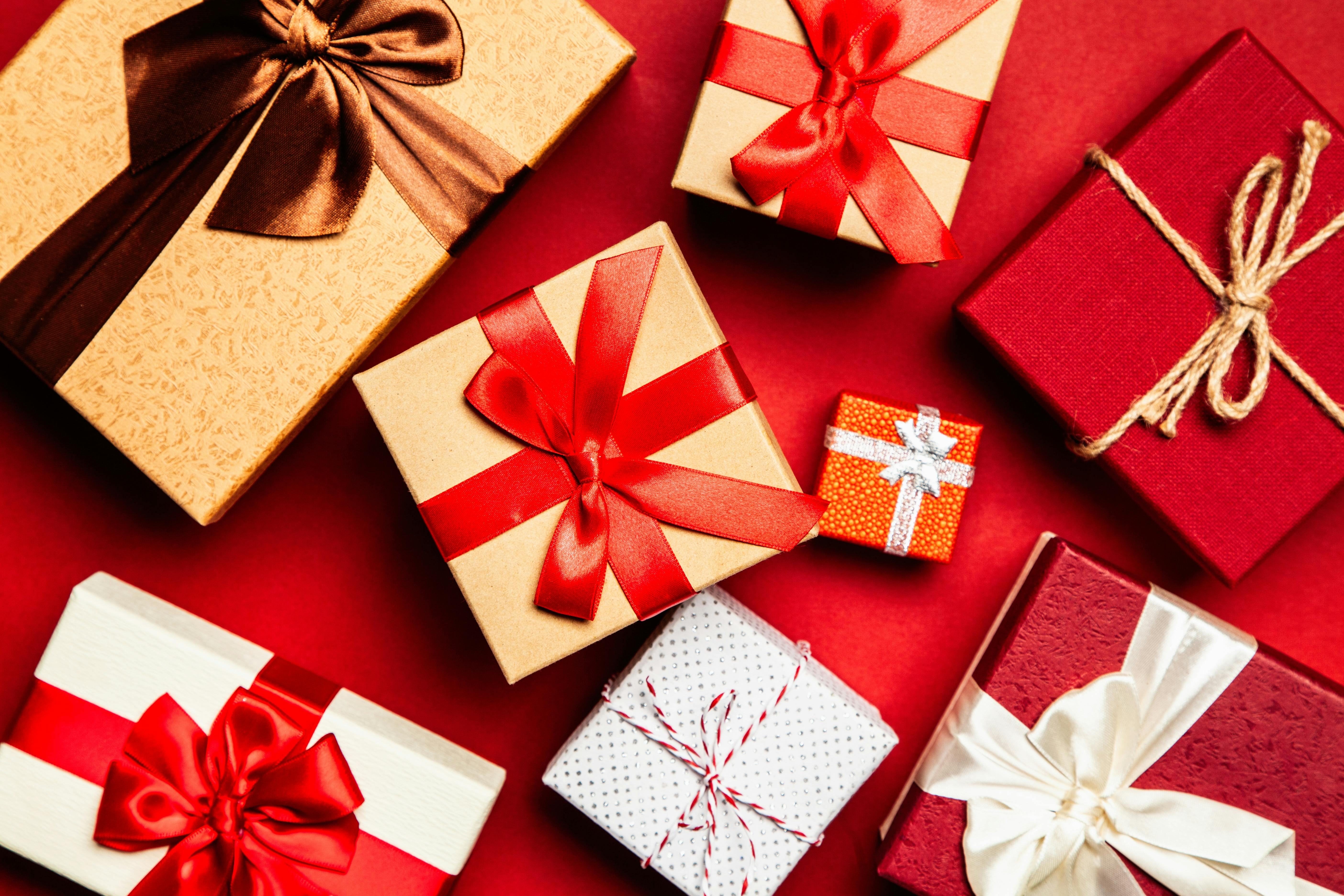 Imagem ilustrativa de presentes de Natal.